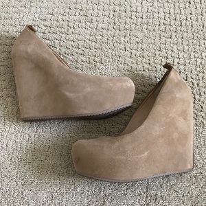 Aldo tan nude zingg wedge platform heels 7.5